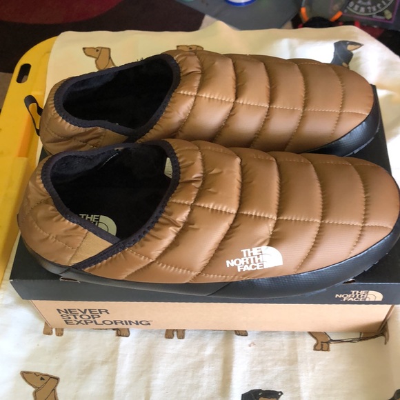 2020 North Face Traction Indoor outdoor slippers, Size 13 NWT Rare color scheme. - Picture 8 of 11